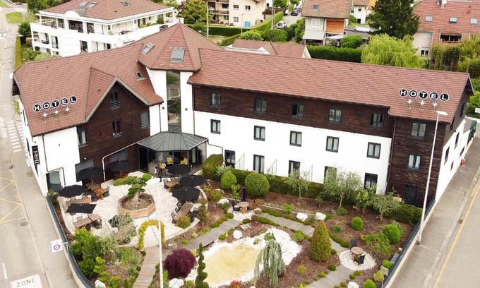 Annecy-le-Vieux Hotel | Explore Comfort at Hôtel Les Muses – Family-Friendly Retreat