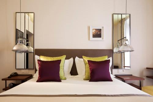 Quartier de la Roquette Hotel | Discover Hôtel Marais Bastille: Family-Friendly & Welcoming