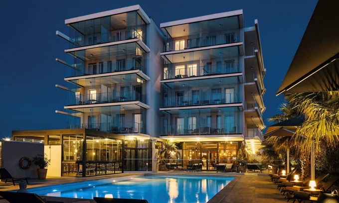 La Seyne-sur-Mer Hotel | Discover Hôtel Mercure Toulon La Seyne-Sur-Mer, 4-Star Comfort