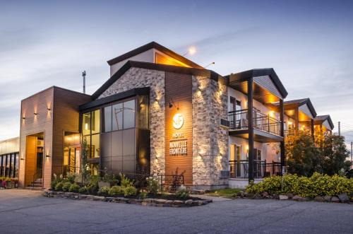 Amos Hotel | Pet-Friendly Hôtel Nouvelle-Frontière with Spa & Hot Tub