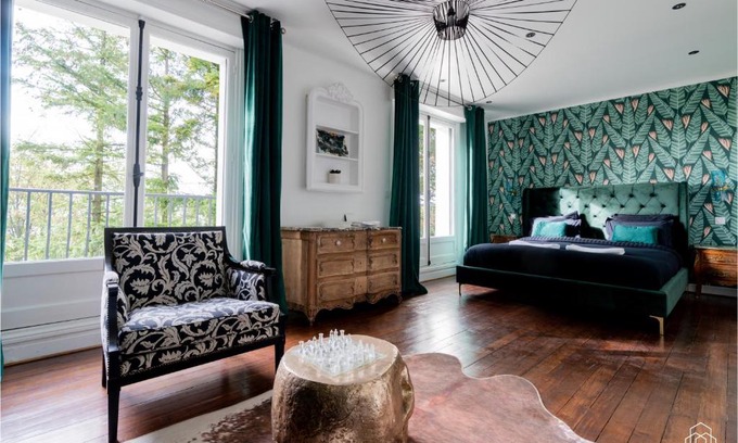 Haut Montmorency Hotel | Elegant Hôtel Particulier de Montmorency near Paris Airport