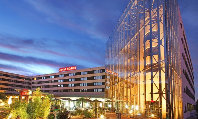 Chasseneuil-du-Poitou Hotel | Discover Comfort at Hôtel Plaza Futuroscope - 4-Star Oasis
