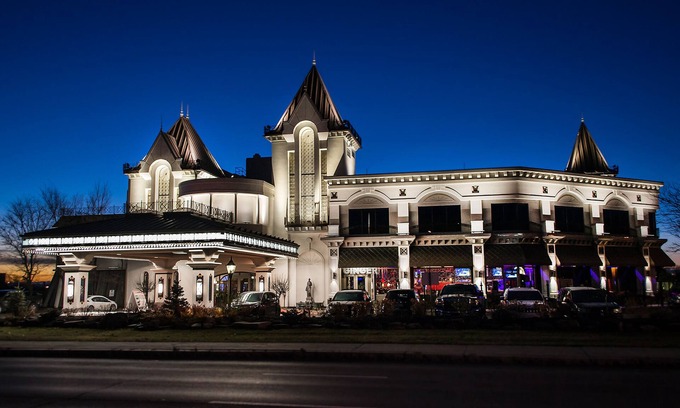 Saint Louis Hotel | Elegant Hôtel Plaza Québec: Pool, Spa & Great Reviews