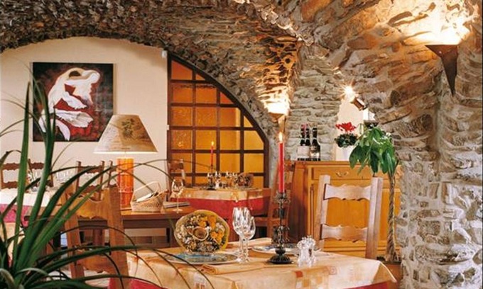 Saint-Jean-de-Maurienne Hotel | Cozy Hôtel Restaurant du Nord: Spa, Dining & Family Fun