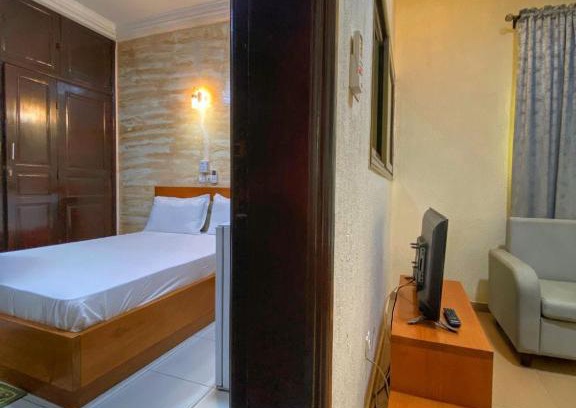 Porto-Novo Hotel | Budget-Friendly Hôtel Residence Santa Claudia with Breakfast