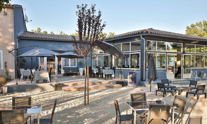 Saint-Christol Hotel | Hôtel Restaurant Les Lavandins