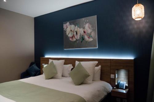 Boutervilliers Hotel | Discover La Maison des Blés: Pet-Friendly 4-Star Retreat