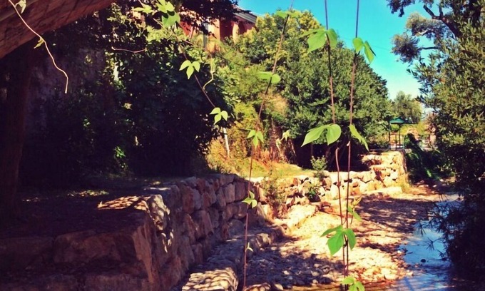 Cuers Hotel | Eco-Friendly Hôtel Restaurant Le Lingousto with Ocean Views