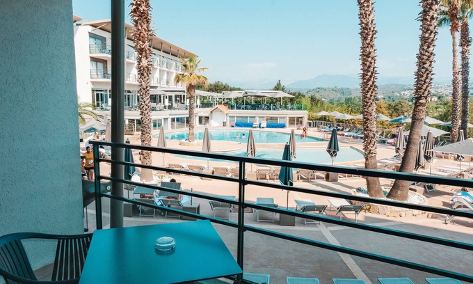 Plaine de la Brague Hotel | Relax at Hôtel & Spa - Thalazur Antibes with Pool and More