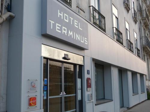 Richebourg - Saint-Clement Hotel | Budget-Friendly Hôtel Terminus with Great Breakfast Options