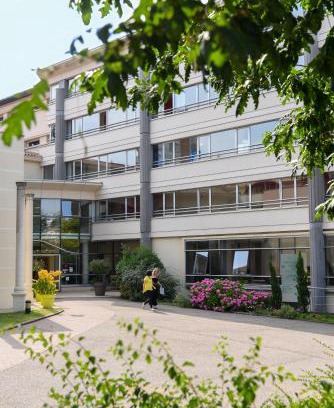 Charlier - Valvert Hotel | Welcoming Hôtel Valpré: Family-Friendly with Great Amenities