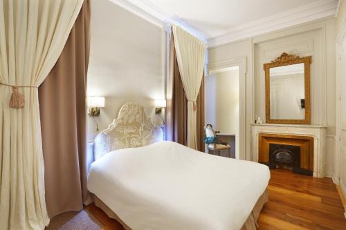 La Presqu'ile Hotel | Guest Rated Hôtel Vaubecour: Family-Friendly Getaway