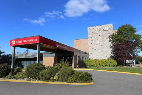 Sept-Iles Hotel | Pet Friendly Hôtels Gouverneur Sept-Îles with Unique Amenities