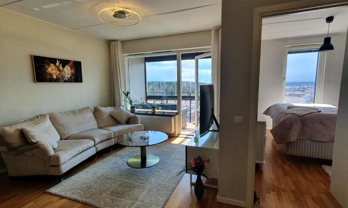 Upplands Vasby Municipality Apartment | Ideal Family Retreat at Högst up - Child Friendly Comfort
