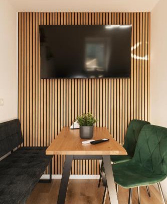 Mitte Apartment | Modern Retreat with 24/7 Self Check-In & Family Friendly
