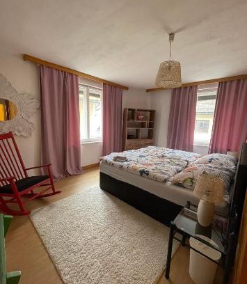 Bad Eisenkappel Apartment | Cozy Hörweinzimmer 3: Pet-Friendly Kingsize Retreat
