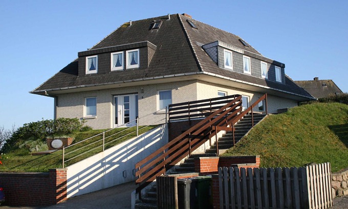 Hornum Apartment | Unforgettable Oceanfront Retreat at Hüs Auert Tharep