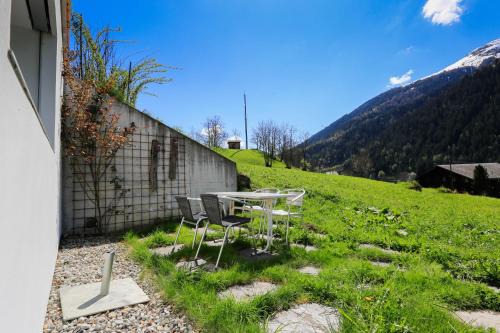 Reckingen Apartment | Hüsmatta: Outstanding Stay with Family-Friendly Amenities