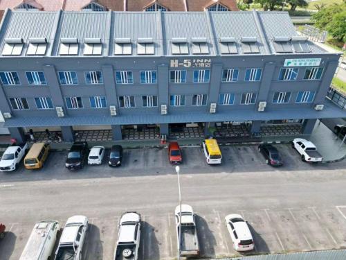 Bintulu Hotel | Budget-Friendly H-5 Inn with Spa and Family Amenities