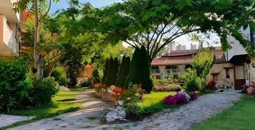 Vama Veche House | Pet-Friendly Escape at H by Hambar - Rated 9/10