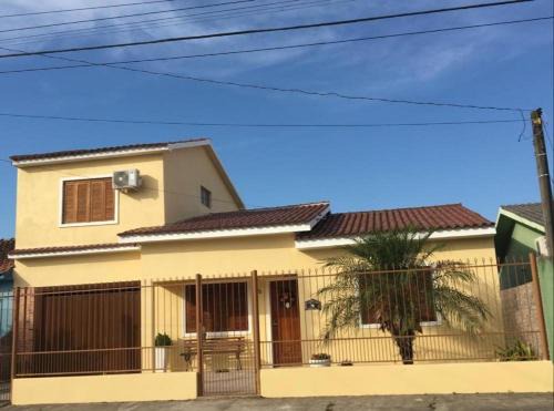 Centro Apartment | Cozy H&C Pousada Ap: Pool, Breakfast & Kitchen Awaits