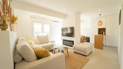 Camino de Ronda Apartment | Experience H&H Suite Mirador de Granada with Alhambra Views