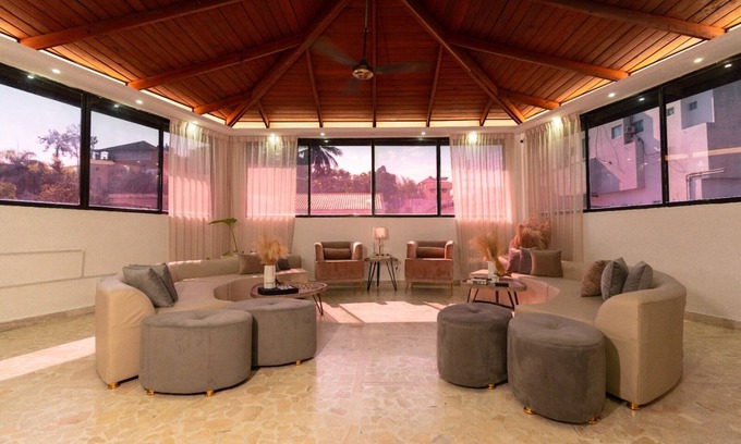 Viejo Arroyo Hondo Bed & Breakfast | Revitalize at H Mansion Recovery and Spa: 4-Star Serenity