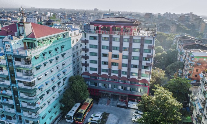Tamwe Township Hotel | Discover H Plus Hotel Yangon: Family-Friendly Amenities Await