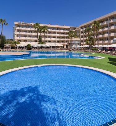Cambrils Hotel | Oceanfront H10 Cambrils Playa: A 4-Star Family Retreat