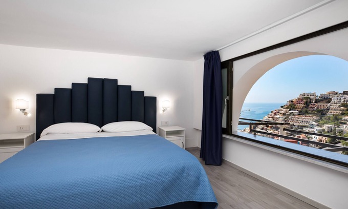 Liparlati Apartment | Seaside Serenity at H20 Marine Apt with Spa & Breakfast