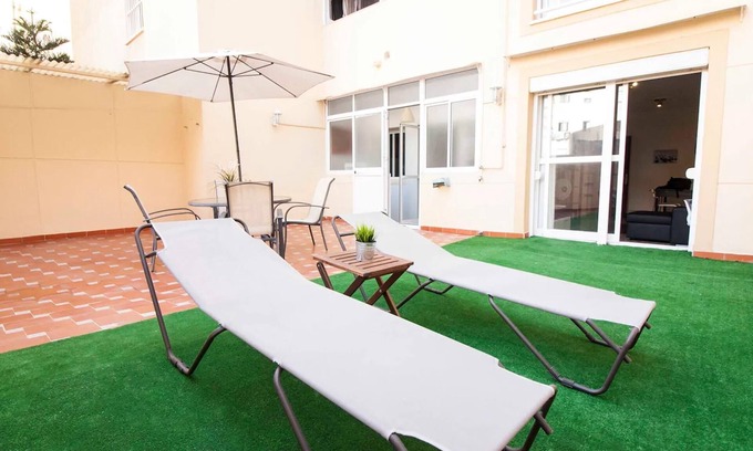 Plaza de Toros Vieja Apartment | Relax at H2M Antigua Plaza de Toros with Inviting Patio