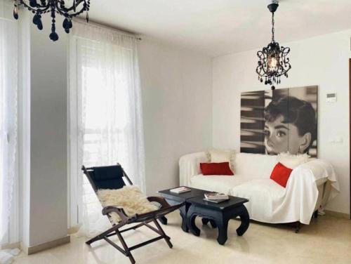 Plaza de Toros Vieja Apartment | Oceanfront H2M Plaza de Toros Vieja: 2-Bedroom Retreat