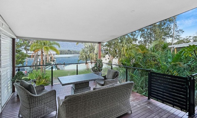 North Haven House | Ideal H2O Holiday Apartments Unit 12 for Families