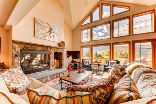 Bretton Woods Villa | Experience Scenic Ski Slope Views at Bretton Woods Condo