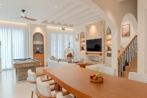 Bai Chay Villa | Ha Long 6BRS Beach Villa With Pool, Jacuzzi and Sauna