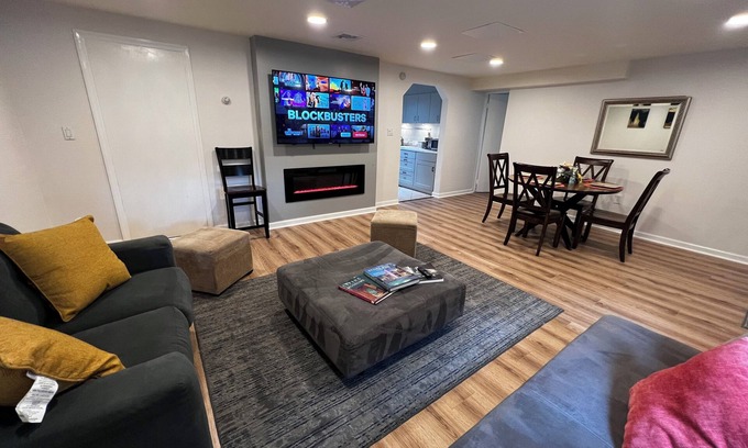 Stamford Apartment | Pet-Friendly 1 BR Apartment in Stamford: Perfect Getaway