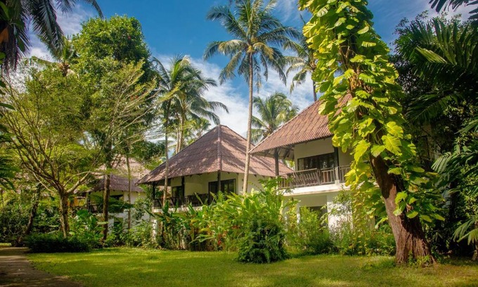 Takua Pa Resort | Relaxing Retreat at Haadson Resort - Khaolak, Phangnga