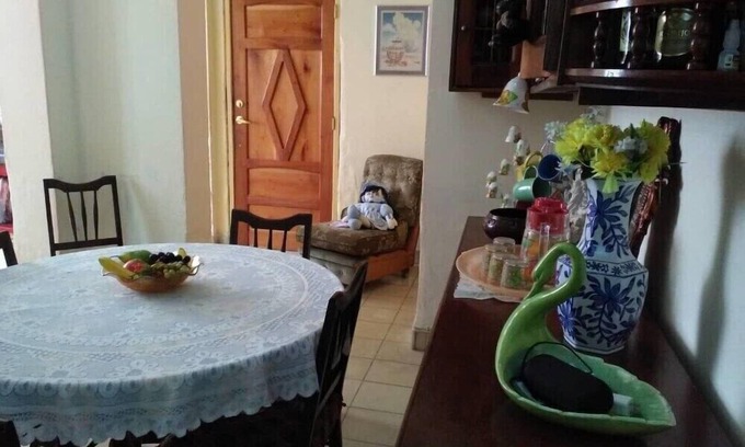 El Vedado House | Budget-Friendly Habanera de Calzada with Spa & Dining