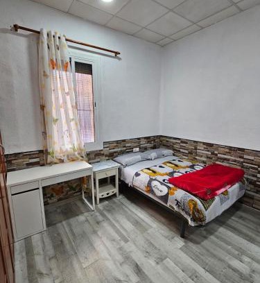 L'Hospitalet de Llobregat House | Cozy Private Room in Hospitalet de Llobregat with Kitchen