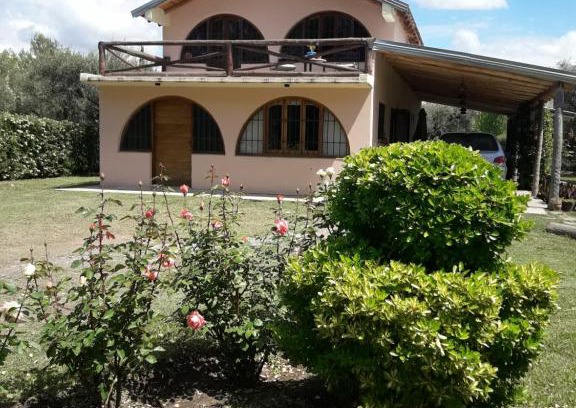 Cuadro Nacional House | Cozy Countryside Room with Hot Tub and Breakfast Included