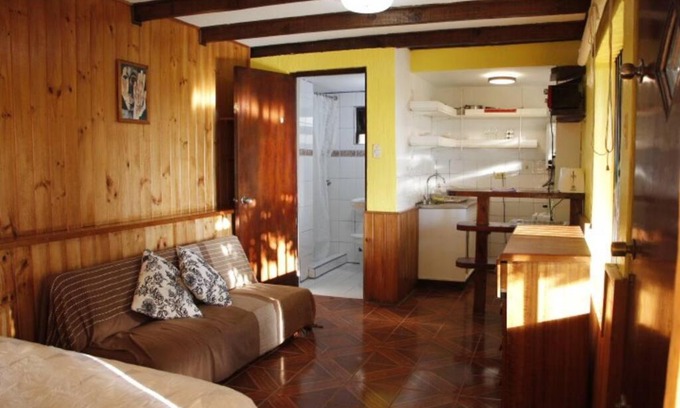 Placeres Apartment | Private Room with Kitchen and Patio for Family Fun