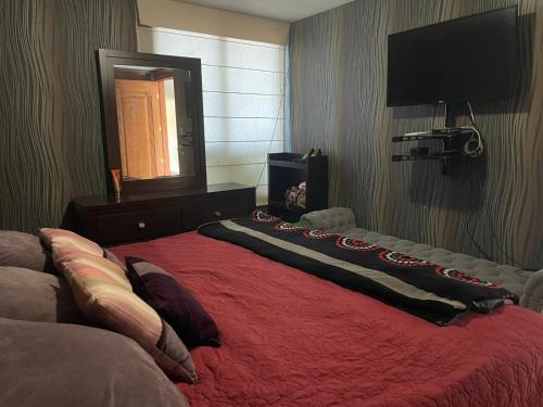 San Francisco Culhuacan House | Comfortable Room with Private Bathroom for Families