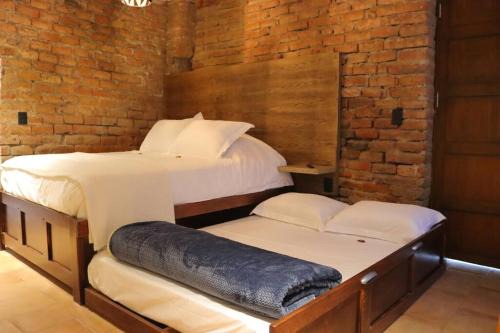 Leon Centro Apartment | Private Double Room in Central Area – Rated 10/10!