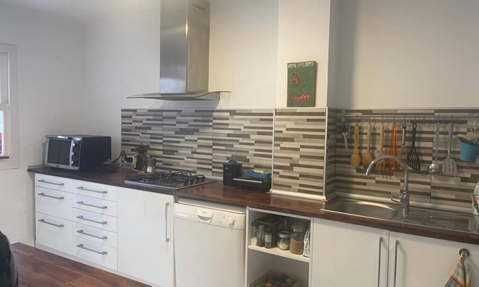 Plaza de Toros Condo | Cozy Double Room with Private Bath and Spa Amenities