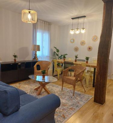San Francisco House | Private Room in Shared Spaces at Bilbao la Vieja MG