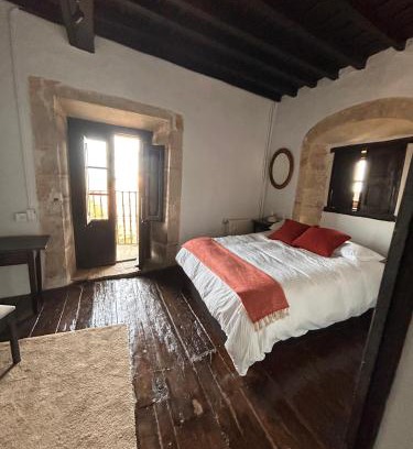 Cobreces House | Charming 18th Century Casa Grande Don Pedro with Breakfast
