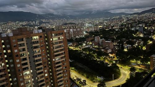 Robledo Apartment | Cozy Shared Room in Medellin - Family-Friendly Amenities