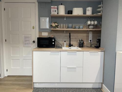 Getxo Apartment | Convenient Getxo Studio with Garage, Near Bilbao Center