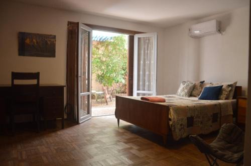 Salto House | Private 3B Room with Kitchen & High Guest Satisfaction