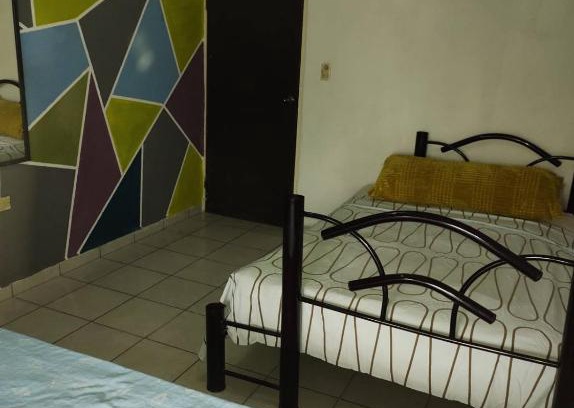 Los Mochis House | Comfortable Rooms with Kitchen & Family-Friendly Amenities